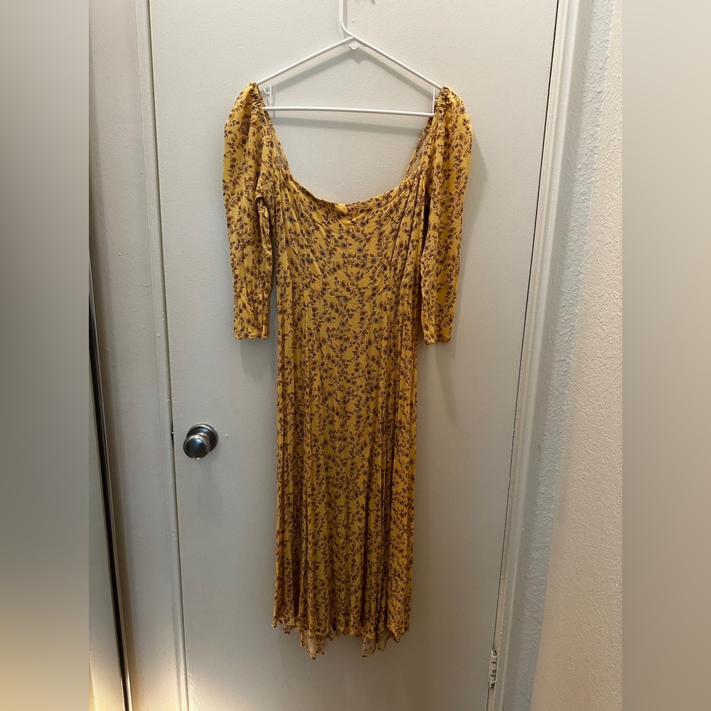 Princesa Romantic Yellow floral dress with side slit